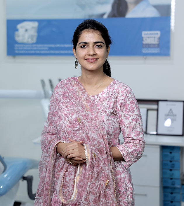 Dr. Ravneet Kaur is the best orthodontist in Delhi ( Vasant Vihar) and gurgaon providing an attractive smile using the advanced clear aligners